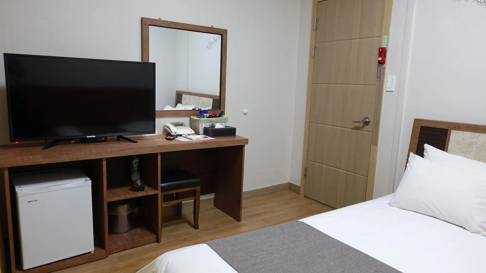 ***  Gallery Hotel Bnb Jeju South Korea