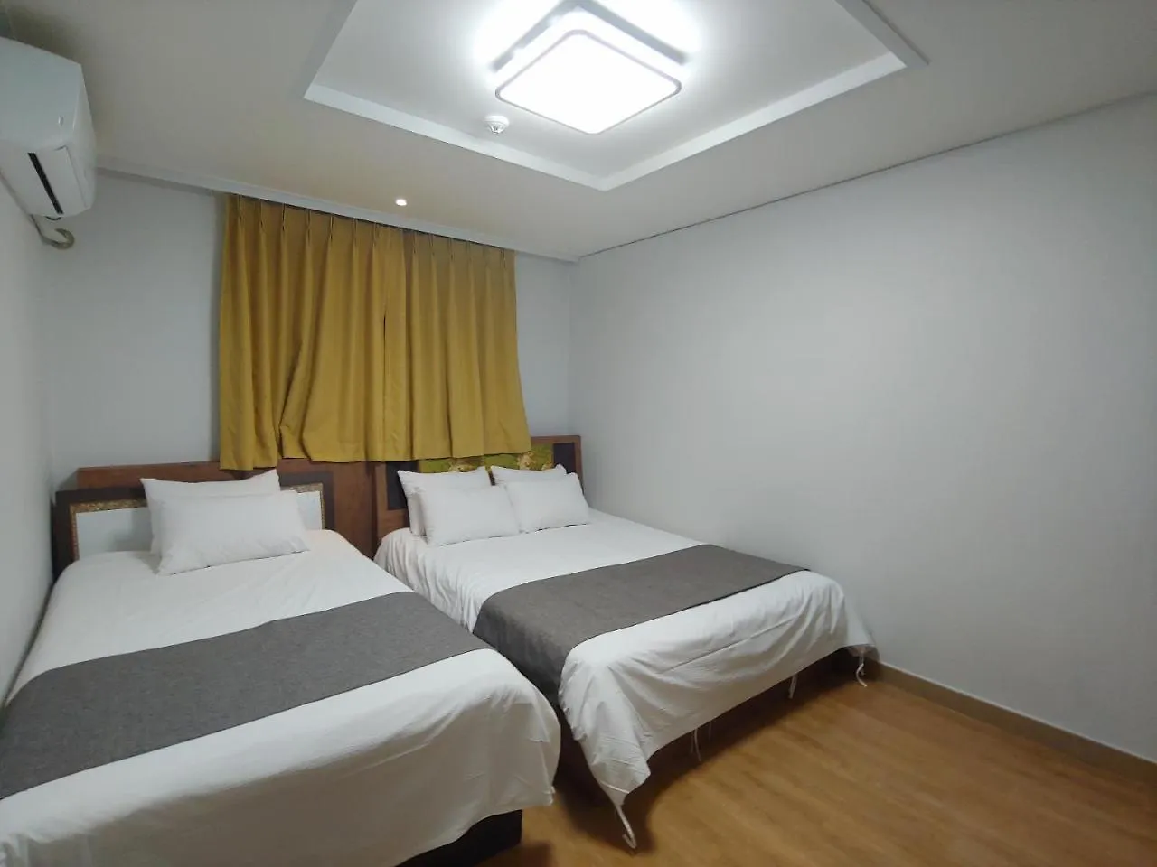 Gallery Hotel Bnb Jeju South Korea